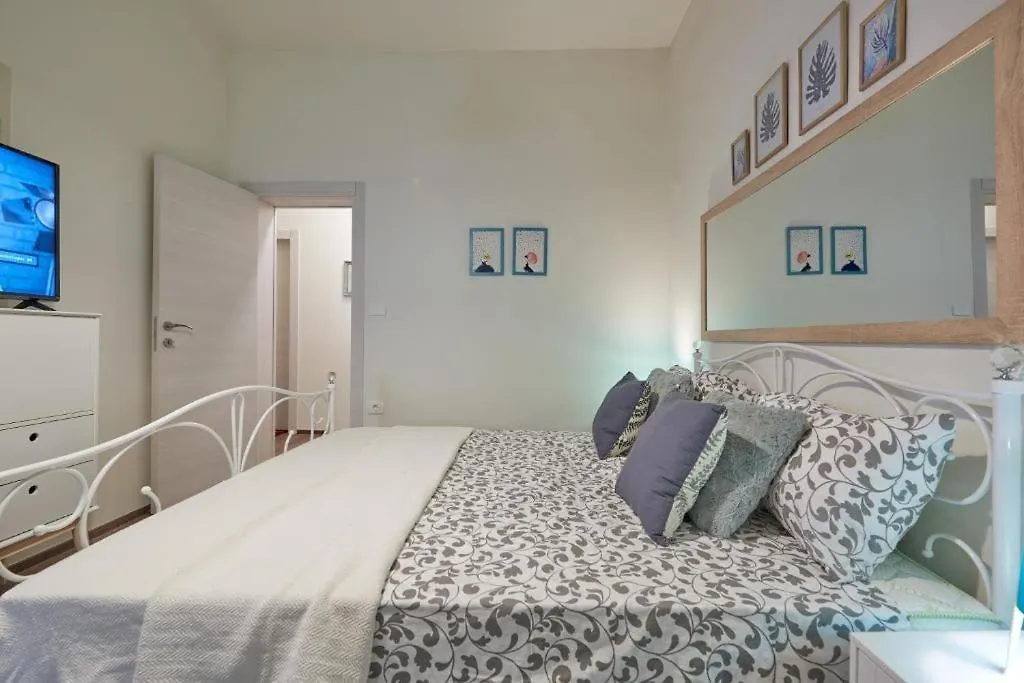 Apartment Old City Romantic Studios 2 Pula Croatia