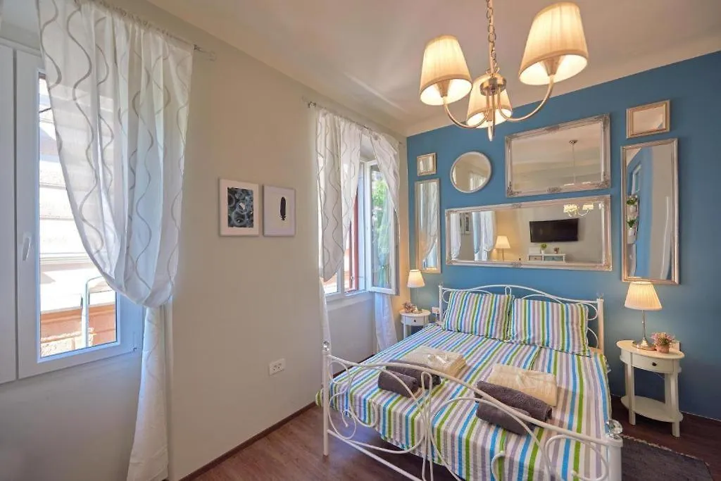 Apartment Old City Romantic Studios 2 Pula